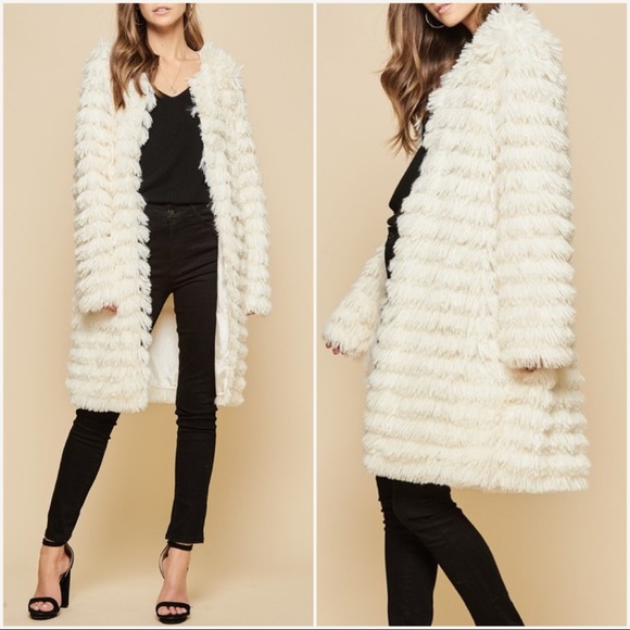 Store Closing - Last 2‼️ Ivory Faux Fur Jacket - Picture 3 of 8